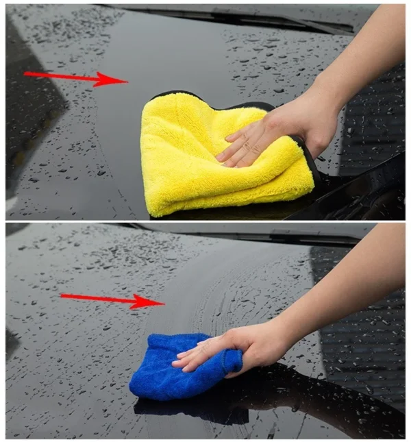 Eine Person reinigt ein Auto mit dem Mikrofaser Reinigungshandtuch.